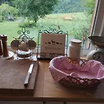 Attersee - Atemberaubende Lage - Bezauberndes Hideaway Vakantiehuis Unterach am Attersee