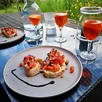 Attersee - Atemberaubende Lage - Bezauberndes Hideaway Semesterbostad