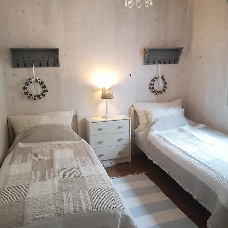 Attersee - Atemberaubende Lage - Bezauberndes Hideaway Feriehus *