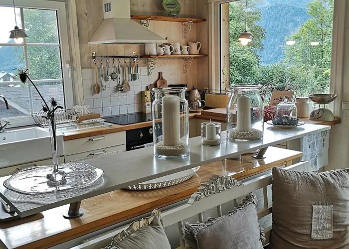 Attersee - Atemberaubende Lage - Bezauberndes Hideaway * Unterach am Attersee