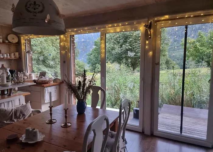 Attersee - Atemberaubende Lage - Bezauberndes Hideaway * Unterach am Attersee