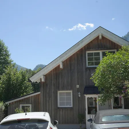 Attersee - Atemberaubende Lage - Bezauberndes Hideaway *