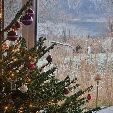 Attersee - Atemberaubende Lage - Bezauberndes Hideaway 阿特湖畔翁特拉赫