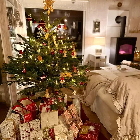 Attersee - Atemberaubende Lage - Bezauberndes Hideaway