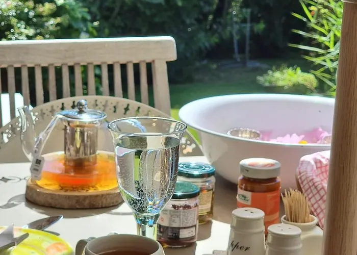 Attersee - Atemberaubende Lage - Bezauberndes Hideaway